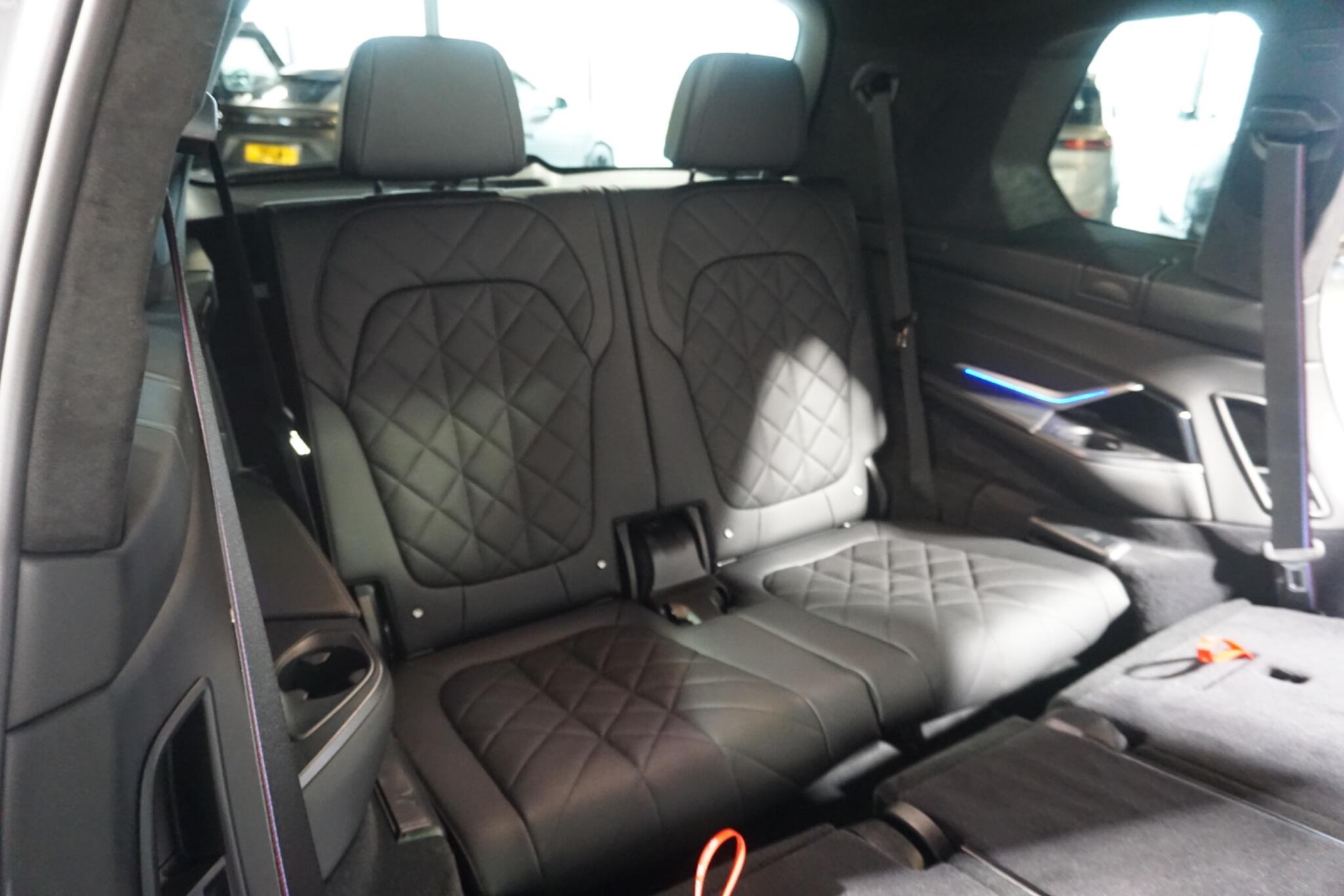 BMW X7 3.0 40d MHT M Sport SUV 5dr Diesel Hybrid Auto xDrive Euro 6 (s/s) (352 ps)